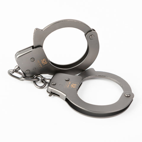 SEI MIO - Secure and Begging for Amore - Robust Metal Handcuffs - Image 3
