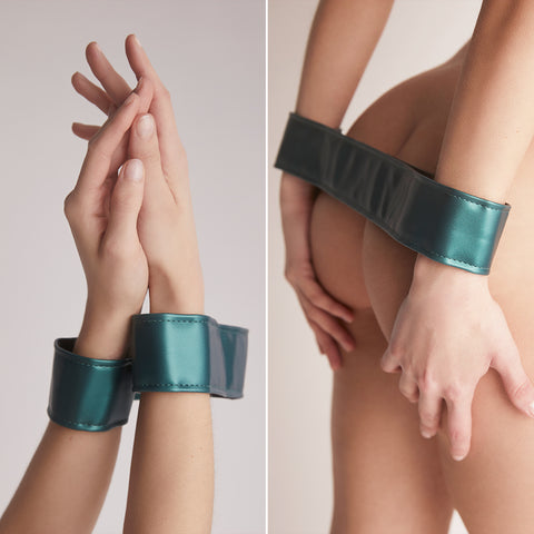 Strap On Me - Leatherette Harness Curious - Metallic Green - Image 2